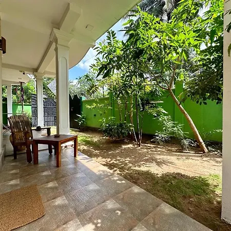 Siyon Yula - Guest House Hikkaduwa Room photo